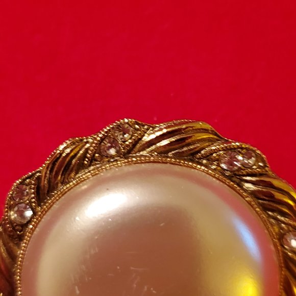 1928 Pearl Cabochon Brooch - Picture 4 of 5